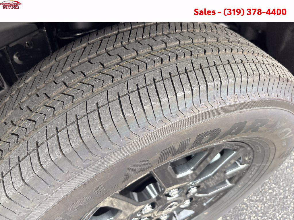 New 2026 Toyota 4Runner SR5 AWD/4WD image 19