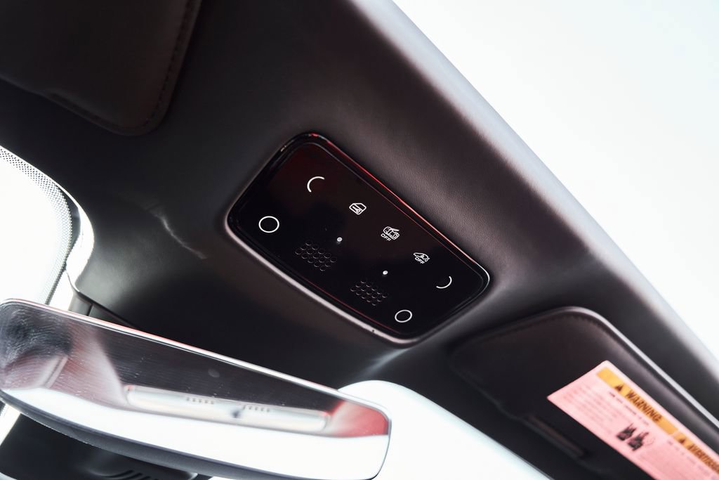 Used 2024 Ferrari SF90 Spider image 79