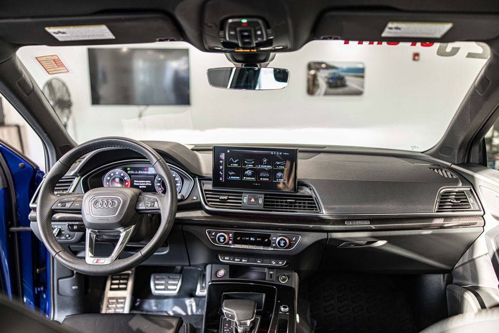 Used 2025 Audi SQ5 Premium Plus w/ Premium Plus Package image 38