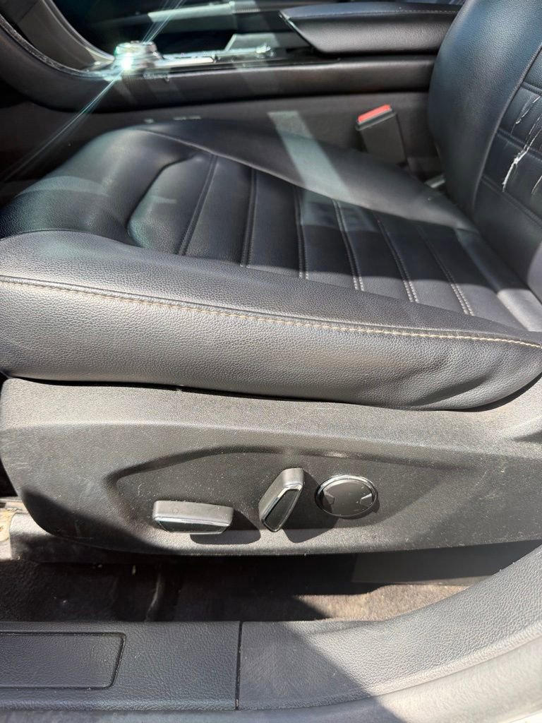 Used 2019 Ford Fusion SEL FWD image 14