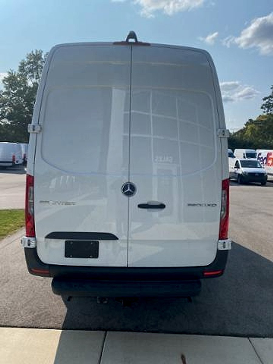 New 2024 Mercedes-Benz Sprinter 3500 image 2