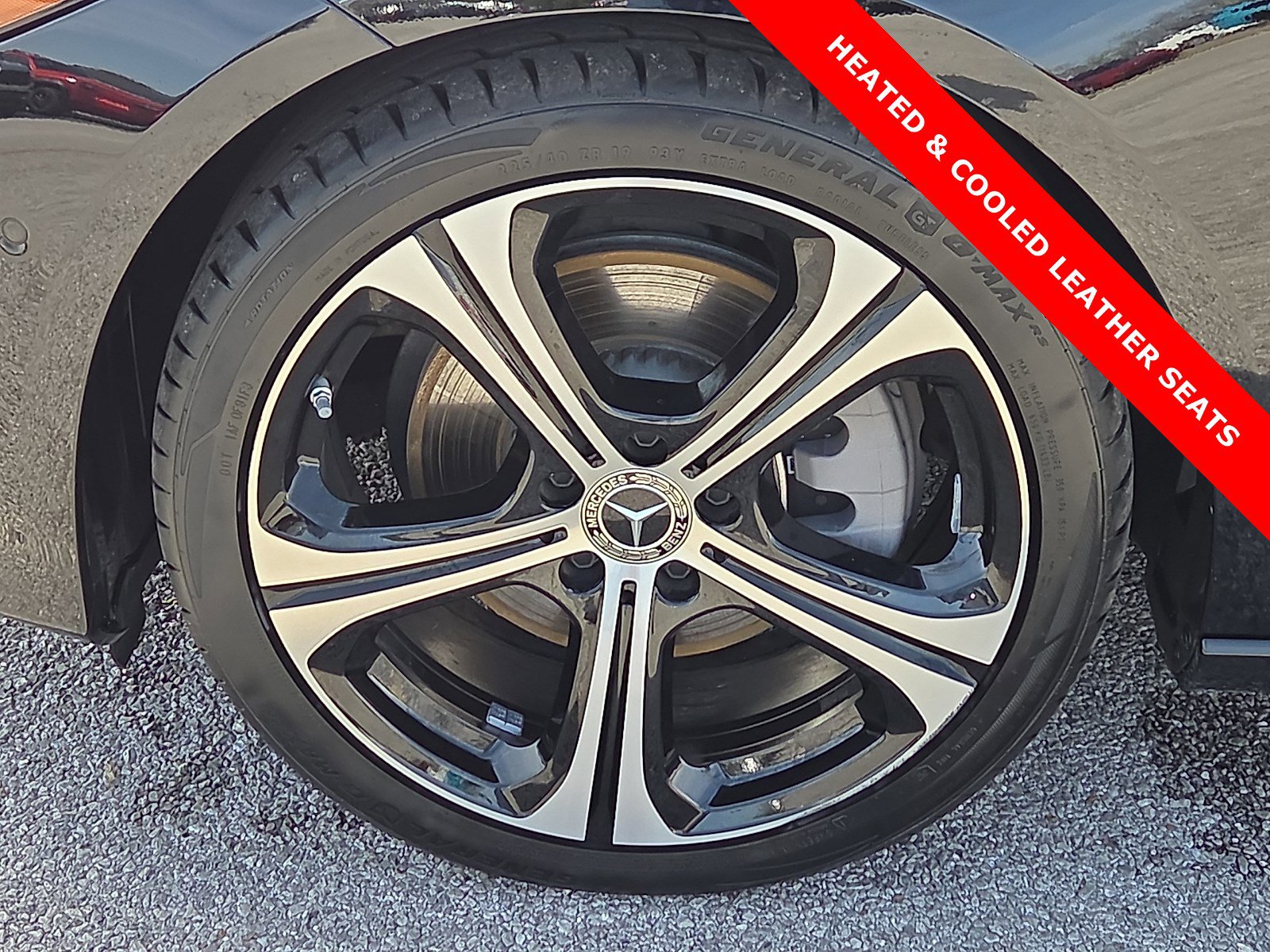 Used 2025 Mercedes-Benz C 300 Sedan image 7