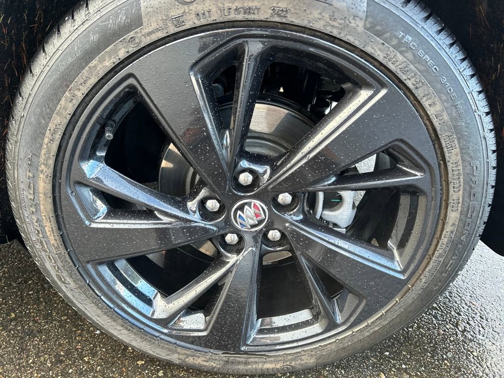 Used 2023 Buick Envision Essence w/ Sport Touring Package image 13