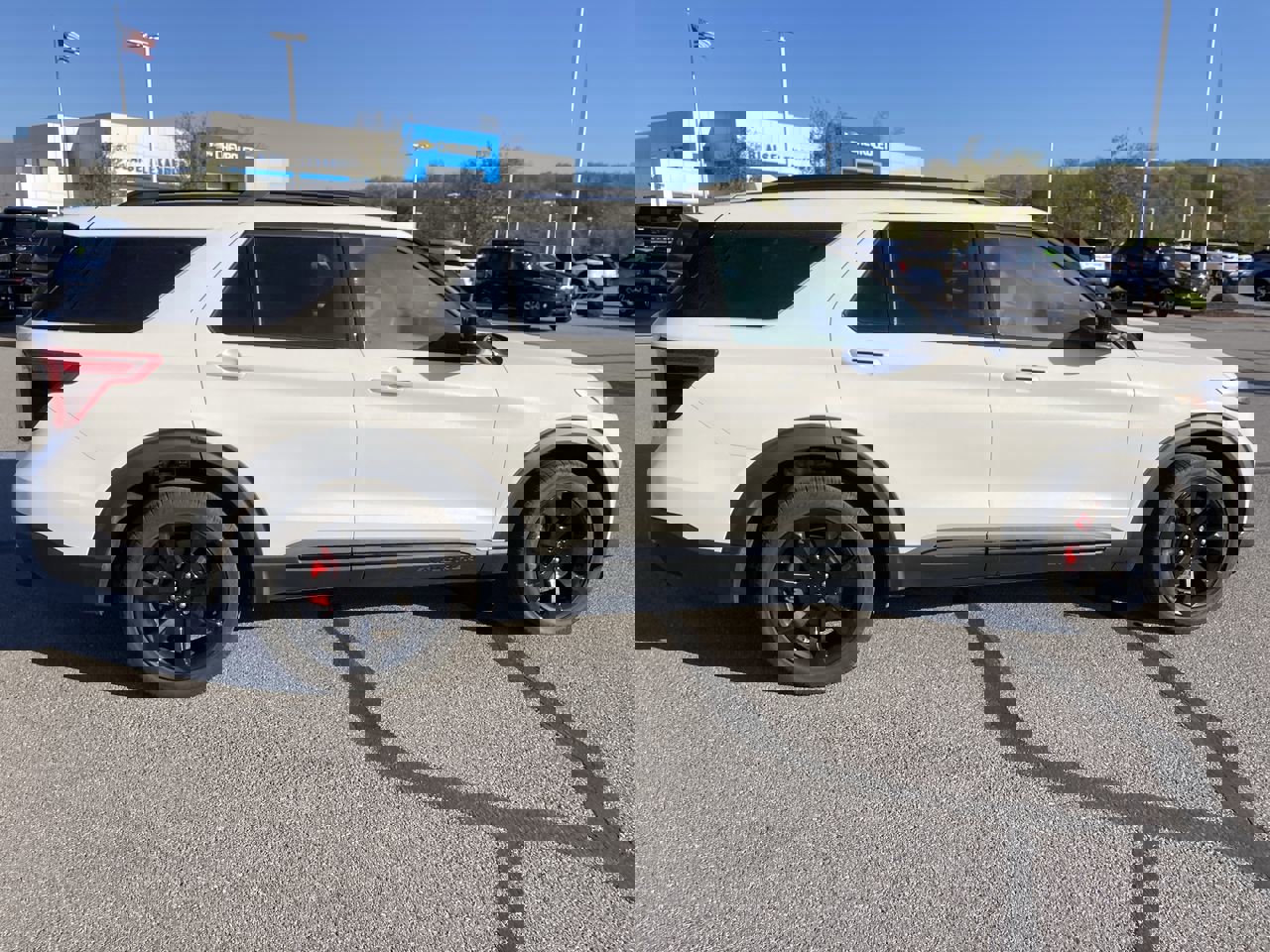 Used 2023 Ford Explorer ST w/ Equipment Group 401A AWD/4WD image 8