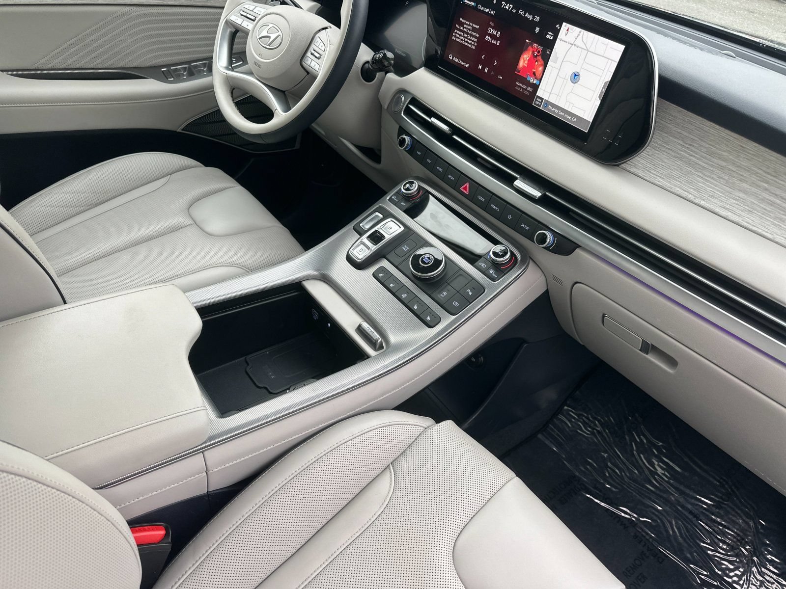 Used 2024 Hyundai Palisade Calligraphy FWD image 17