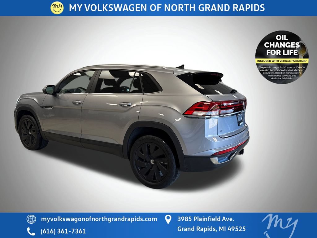 Used 2024 Volkswagen Atlas Cross Sport SE AWD/4WD image 6