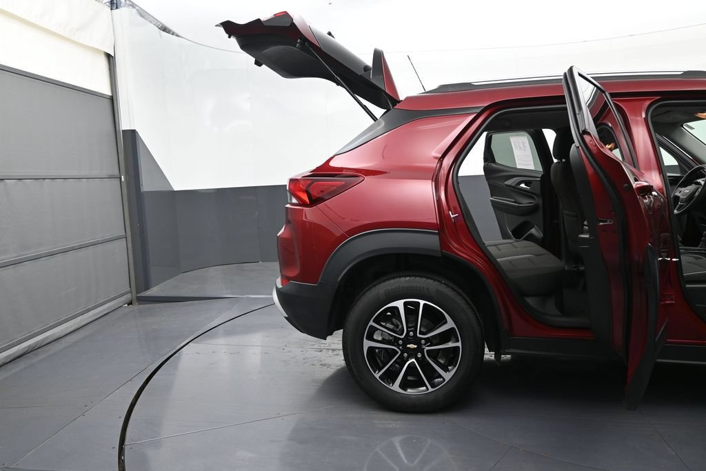 Used 2025 Chevrolet TrailBlazer LT FWD image 10