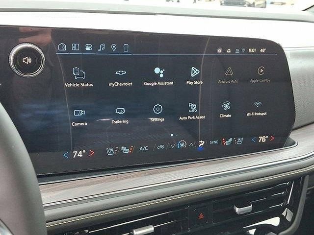 New 2026 Chevrolet Suburban Premier image 8