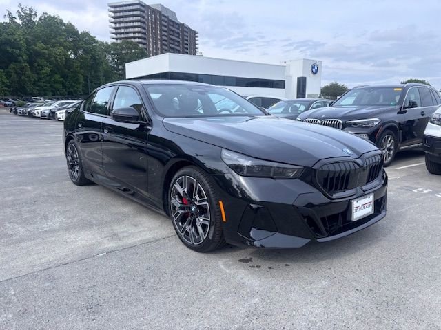 Used 2026 BMW 550e xDrive w/ Executive Package AWD/4WD image 2