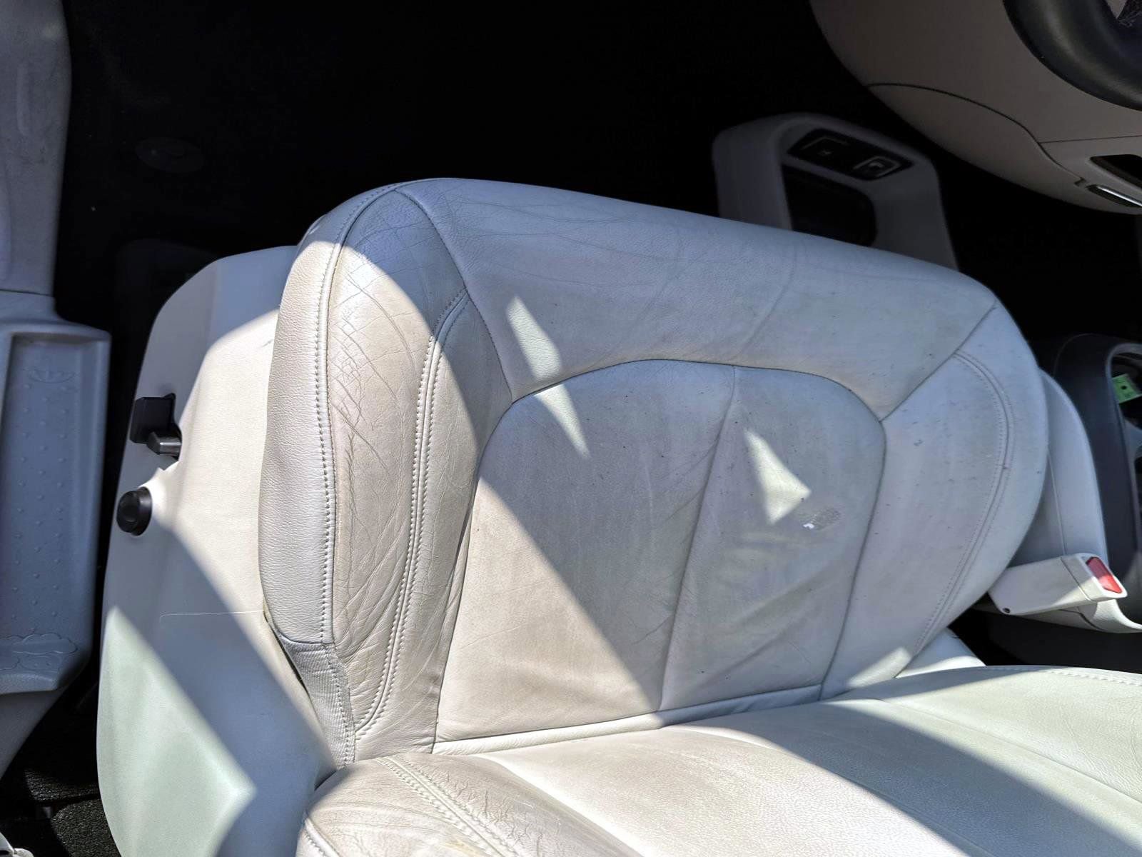 Used 2017 Chrysler Pacifica Touring-L image 9