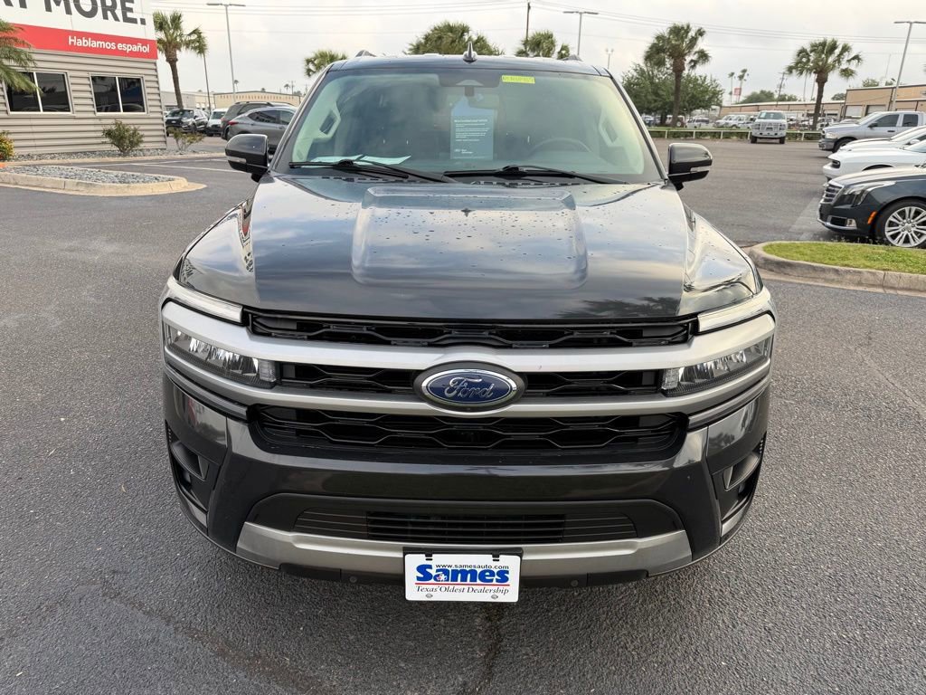 Certified 2022 Ford Expedition Max XLT image 9