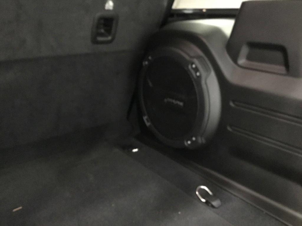 Used 2022 Jeep Wrangler Unlimited Rubicon w/ Xtreme Recon 35" Tire Package AWD/4WD image 17