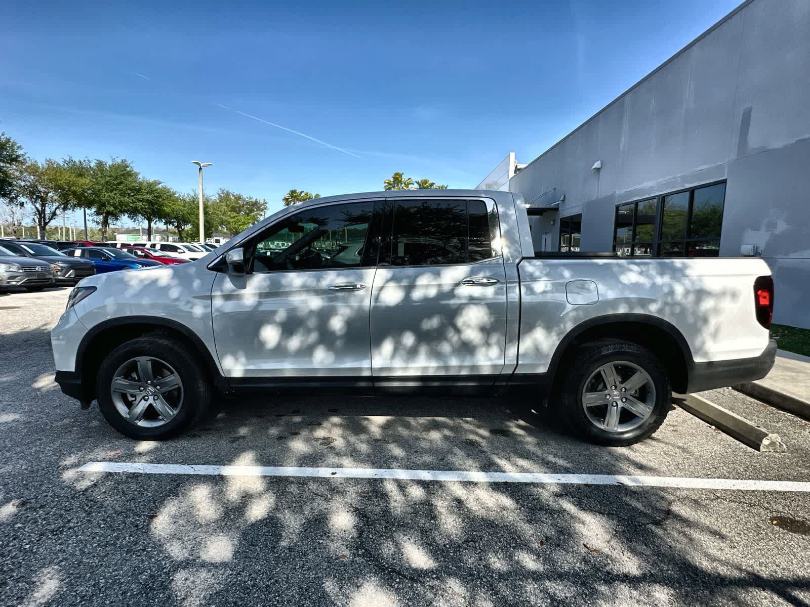 Used 2023 Honda Ridgeline RTL-E image 2