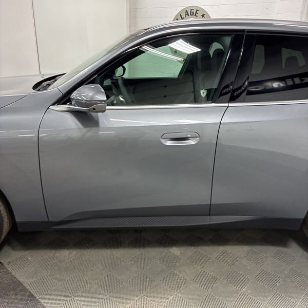 Used 2025 BMW X3 xDrive30i w/ Premium Package image 5