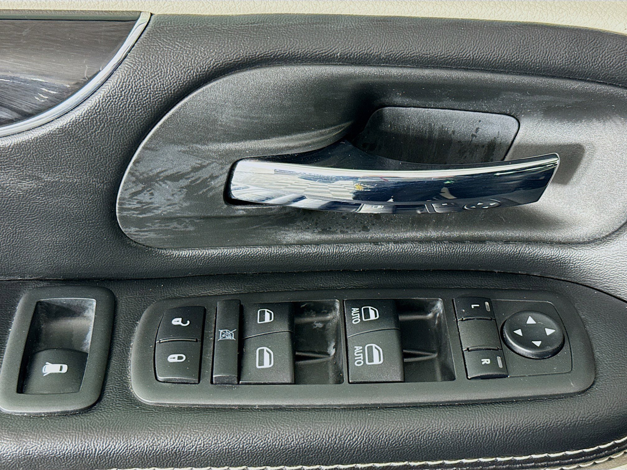 Used 2019 Dodge Grand Caravan SXT image 22