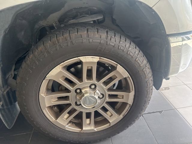 Used 2014 Toyota Tundra SR5 RWD image 3