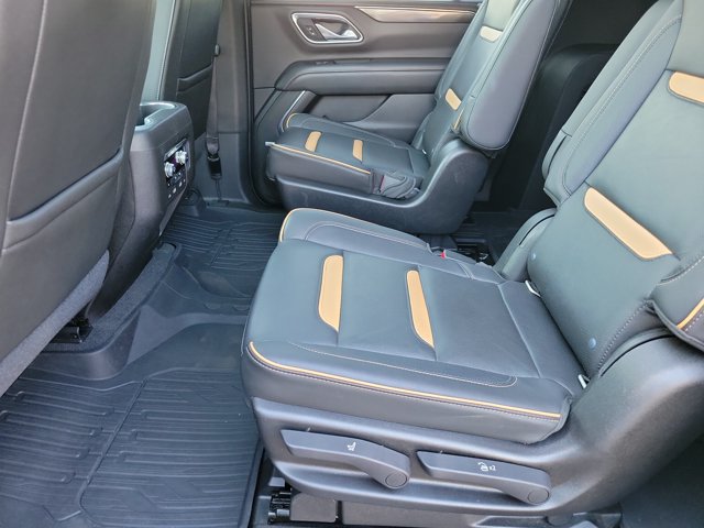 Used 2021 GMC Yukon XL AT4 w/ AT4 Premium Plus Package AWD/4WD image 14