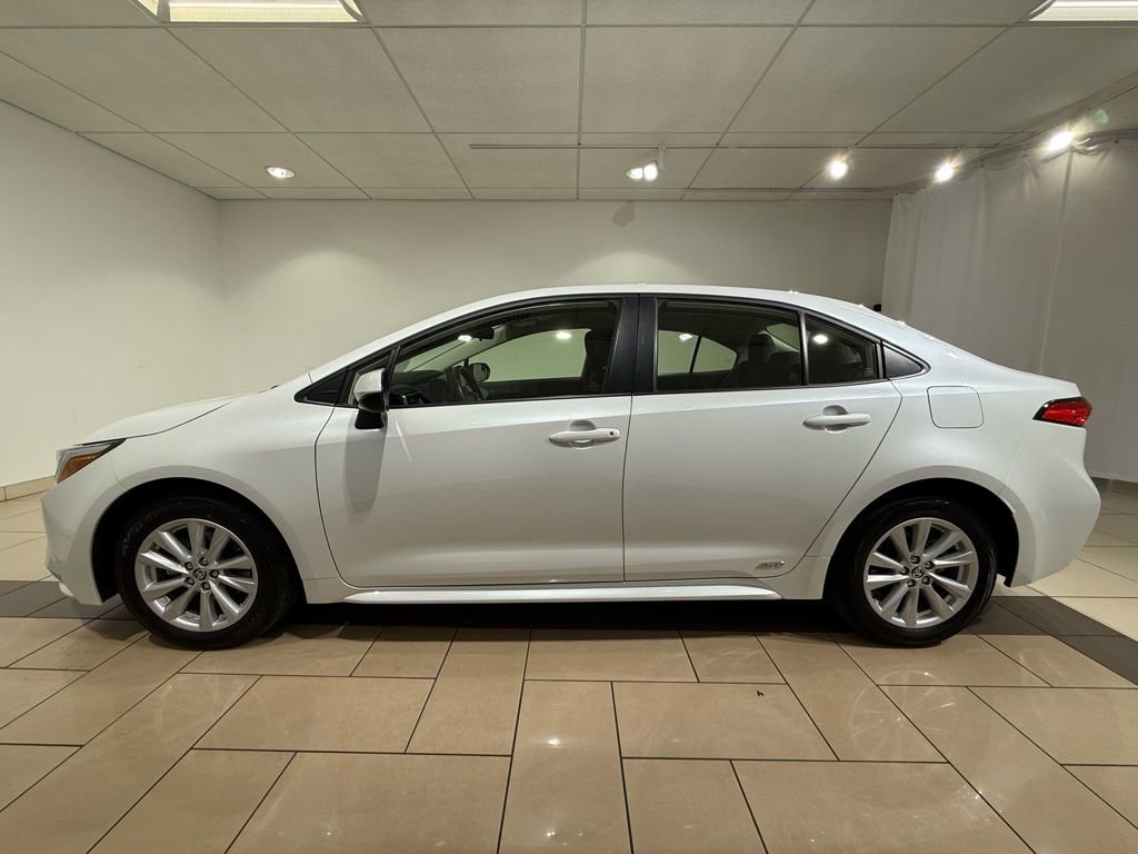 Certified 2025 Toyota Corolla LE w/ LE Premium Package image 2