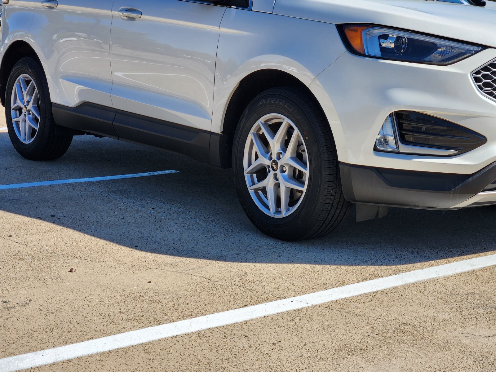 Used 2023 Ford Edge SEL w/ Convenience Package AWD/4WD image 11