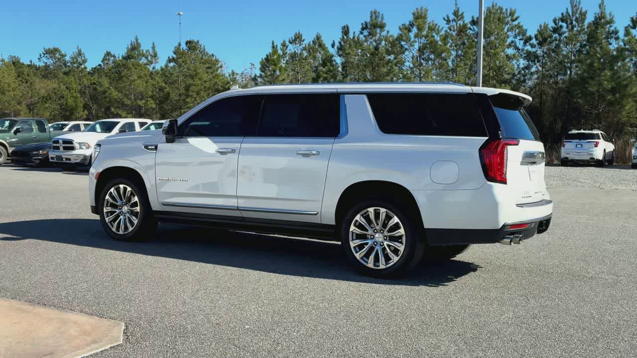 Used 2022 GMC Yukon XL Denali image 6