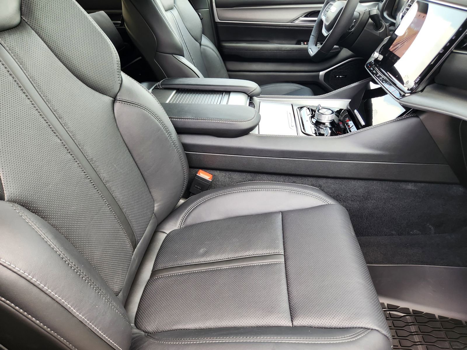 New 2025 Jeep Wagoneer Series II image 13