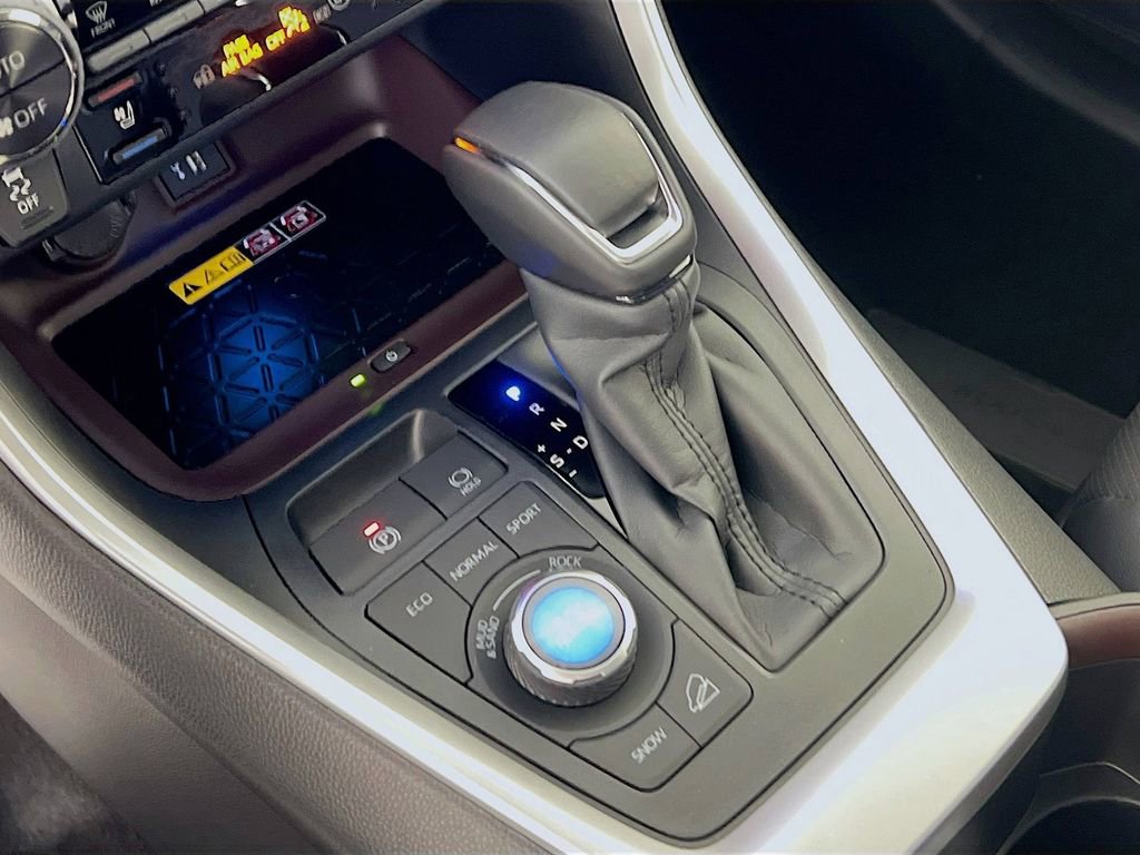 Certified 2025 Toyota RAV4 Limited w/ Advanced Technology Package image 16