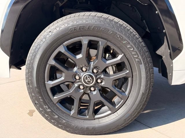Used 2023 Toyota Tundra Platinum AWD/4WD image 9