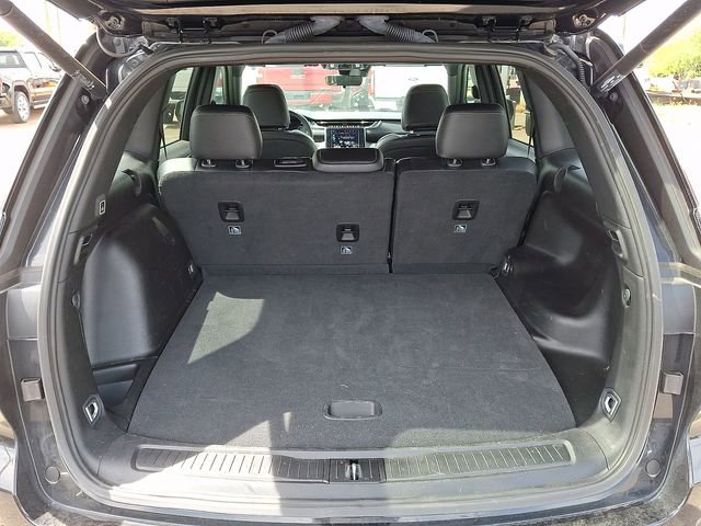 Used 2025 Jeep Grand Cherokee Altitude RWD image 22