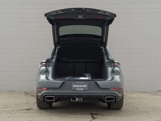 New 2026 Porsche Cayenne Coupe AWD/4WD image 14
