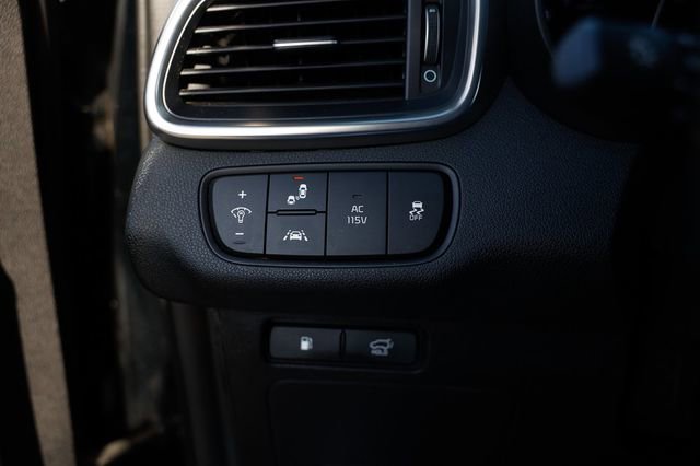 Used 2017 Kia Sorento SX image 56