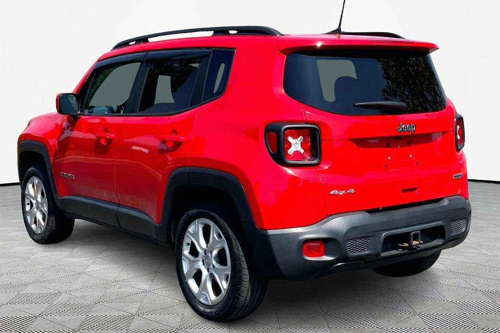 Used 2019 Jeep Renegade Latitude w/ Popular Equipment Group image 4