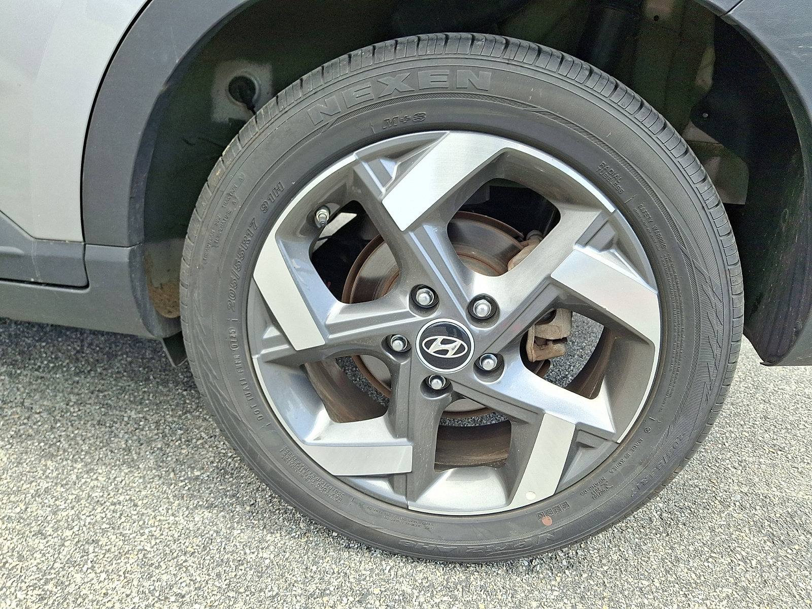 Certified 2025 Hyundai Venue SEL FWD image 11