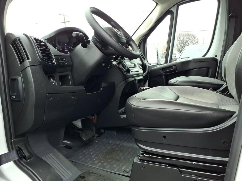 Used 2023 RAM ProMaster 2500 image 12