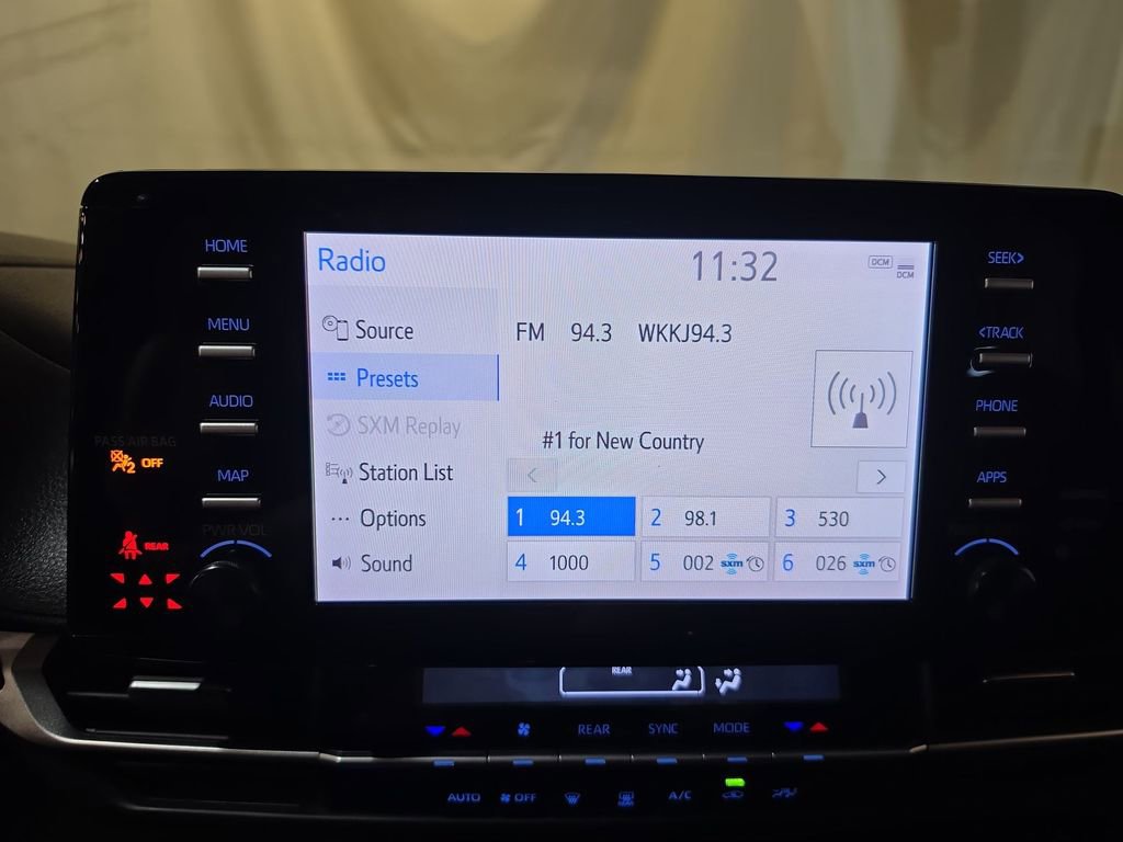 Used 2021 Toyota Sienna LE FWD image 12