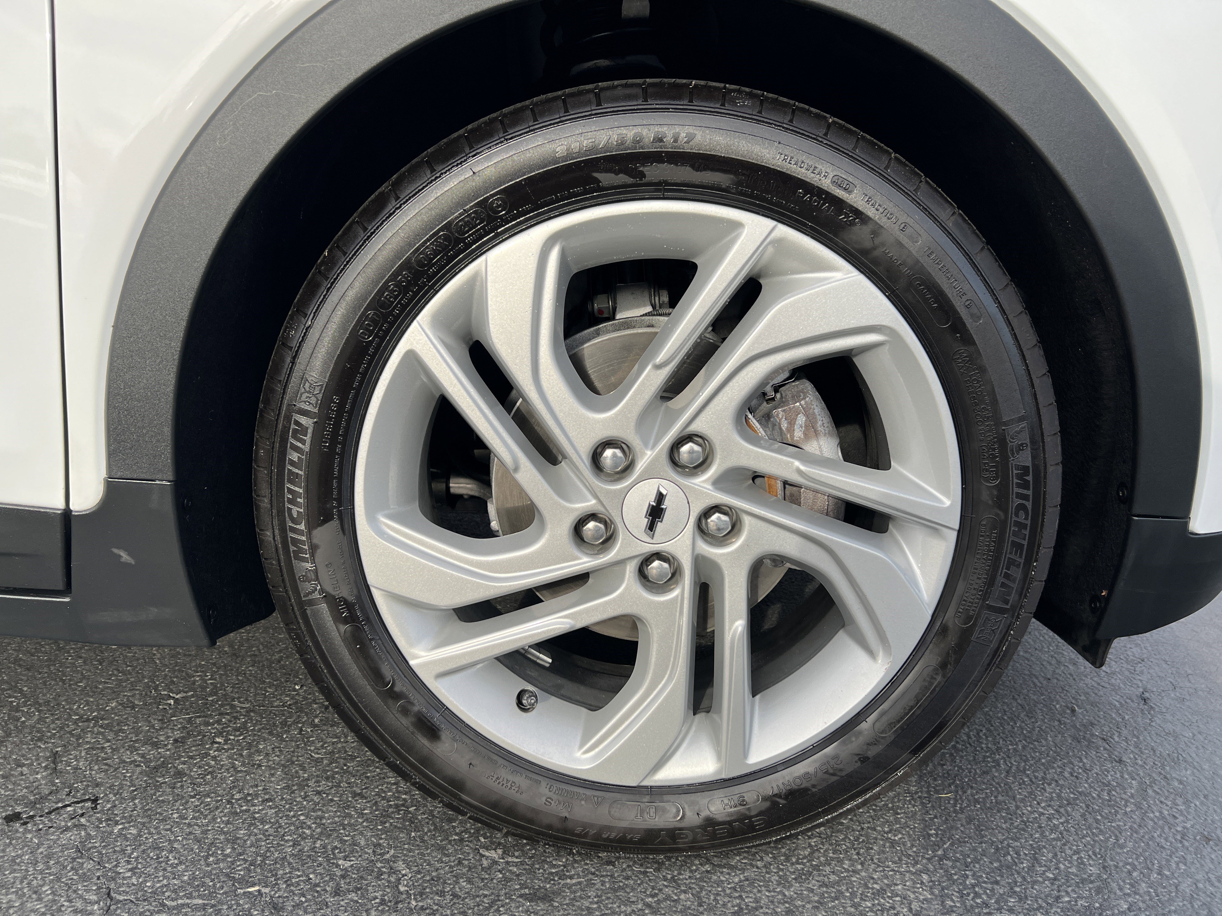 Certified 2023 Chevrolet Bolt LT w/ Driver Confidence Package image 10