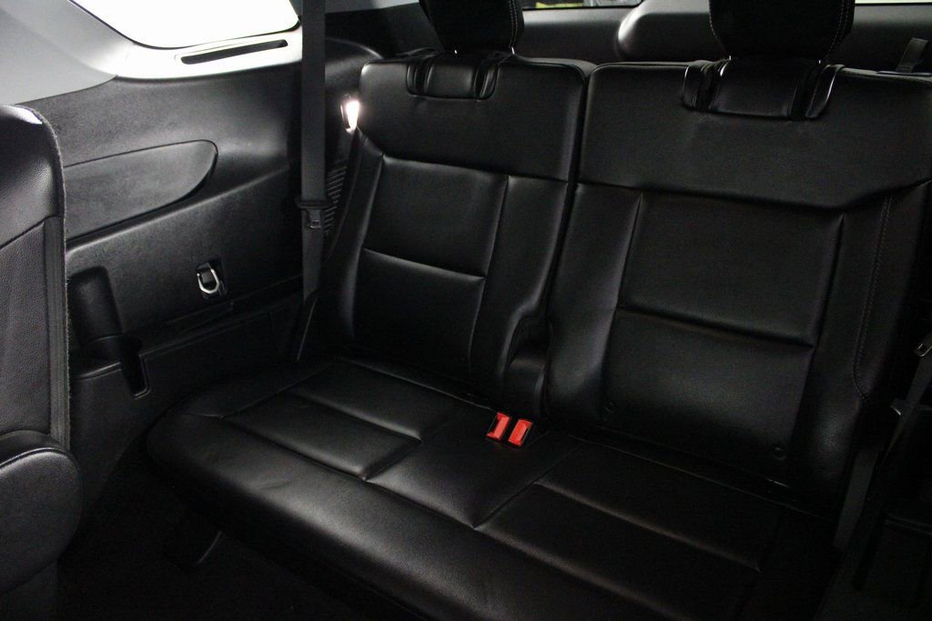 Used 2024 Ford Explorer Limited image 19