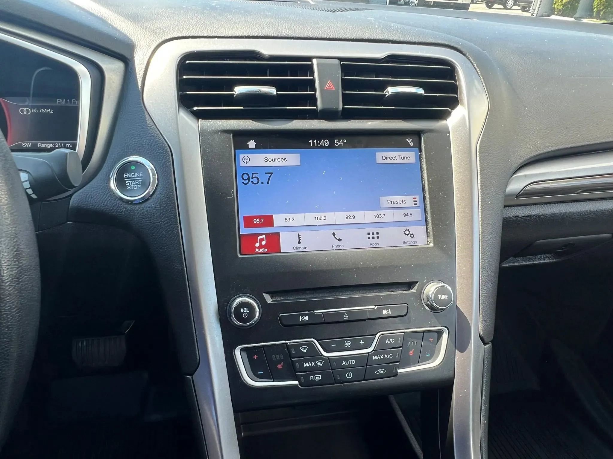 Used 2017 Ford Fusion Energi SE image 21