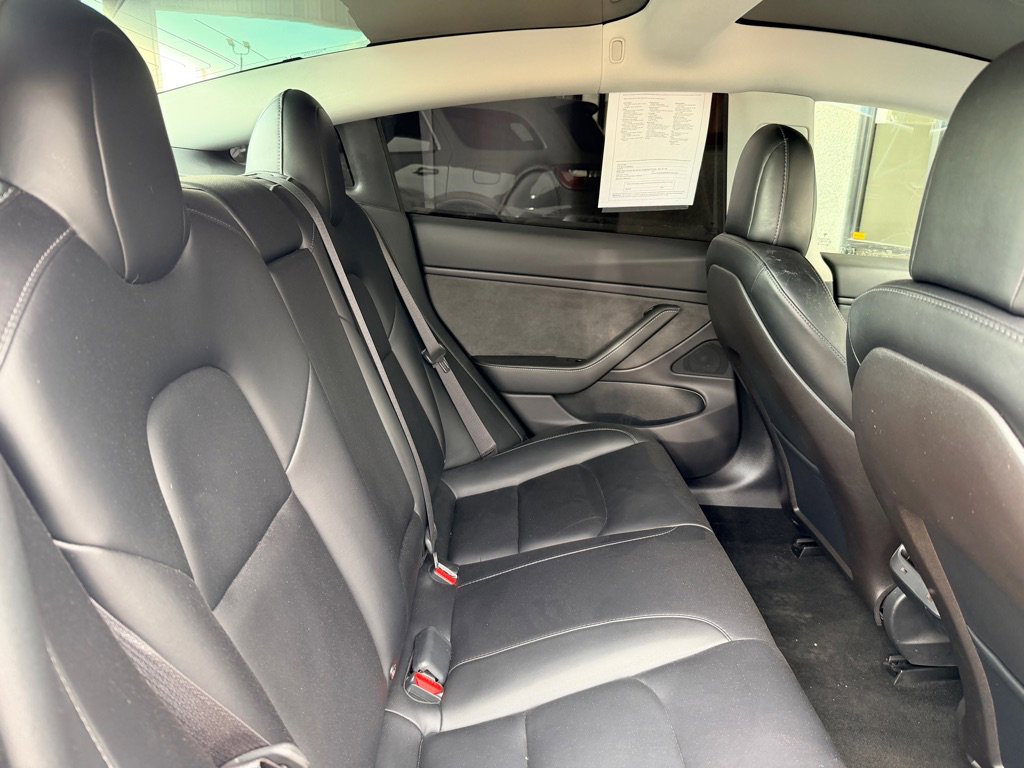 Used 2019 Tesla Model 3 Standard Range image 18