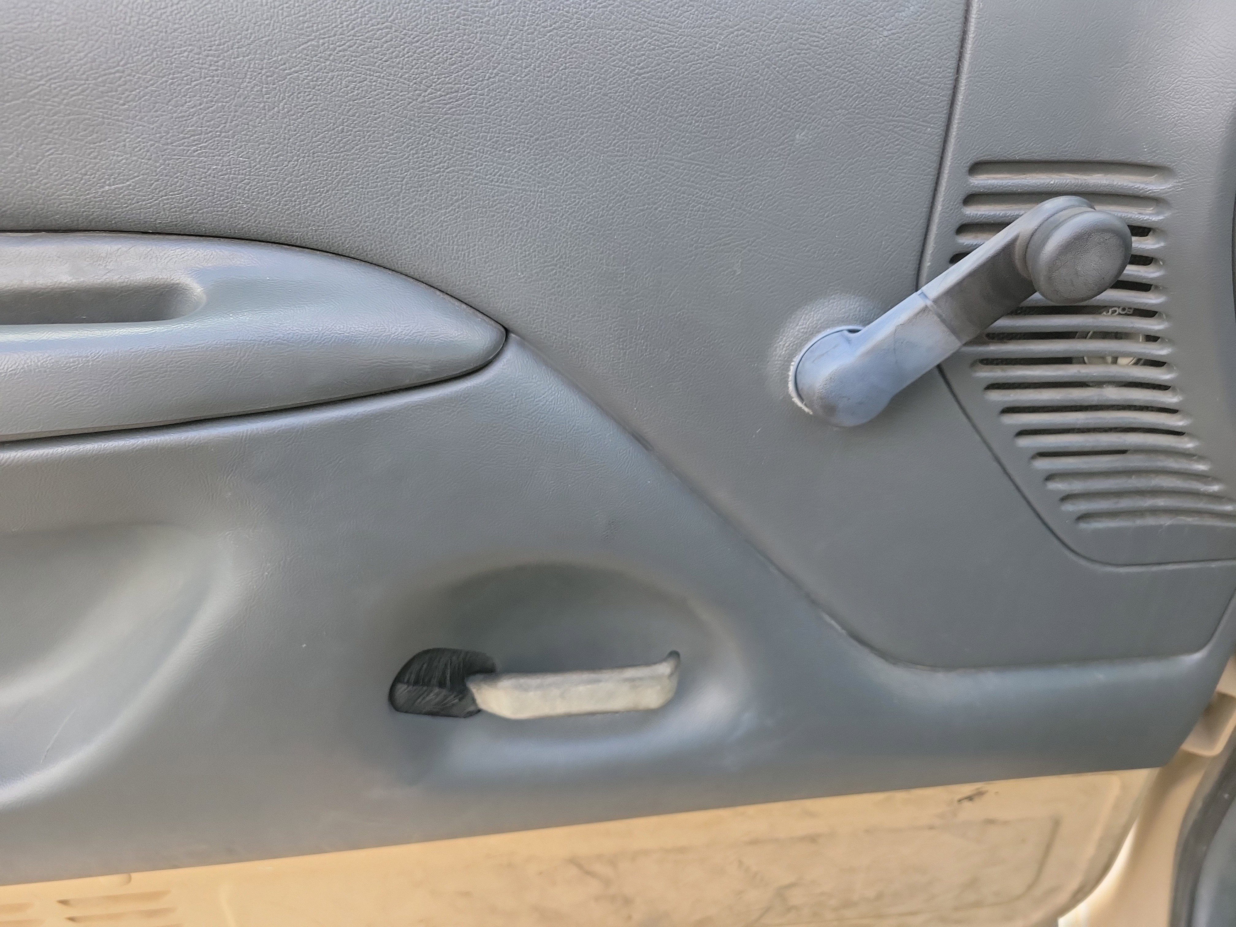 Used 1992 Ford F450 2WD Regular Cab Super Duty image 17