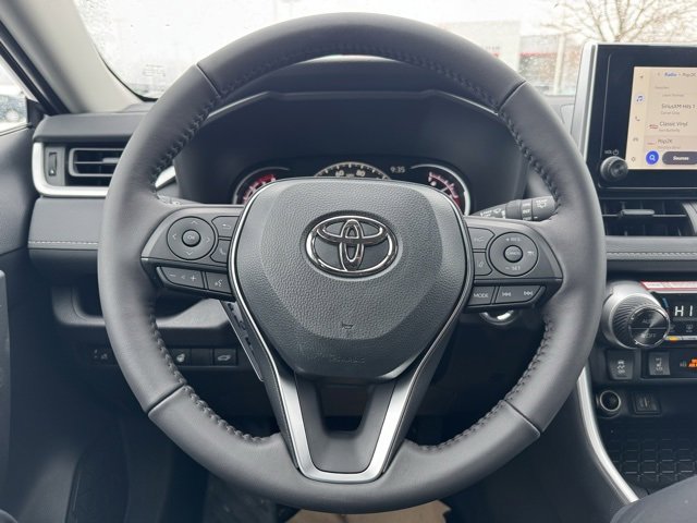 Used 2025 Toyota RAV4 XLE image 23