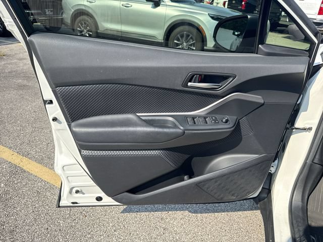 Used 2020 Toyota C-HR LE FWD image 21