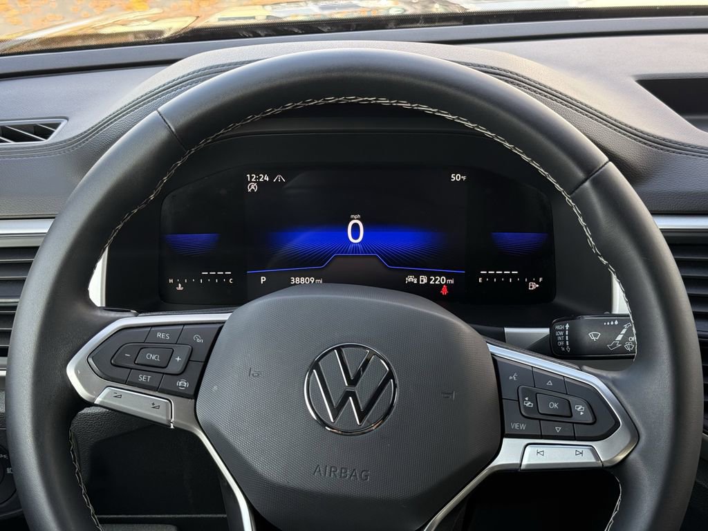 Used 2023 Volkswagen Atlas Cross Sport SE image 16