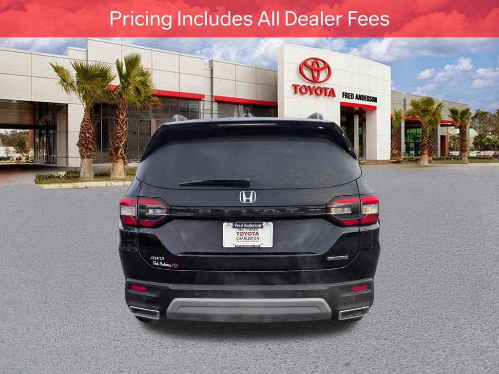 Used 2025 Honda Pilot Touring image 5