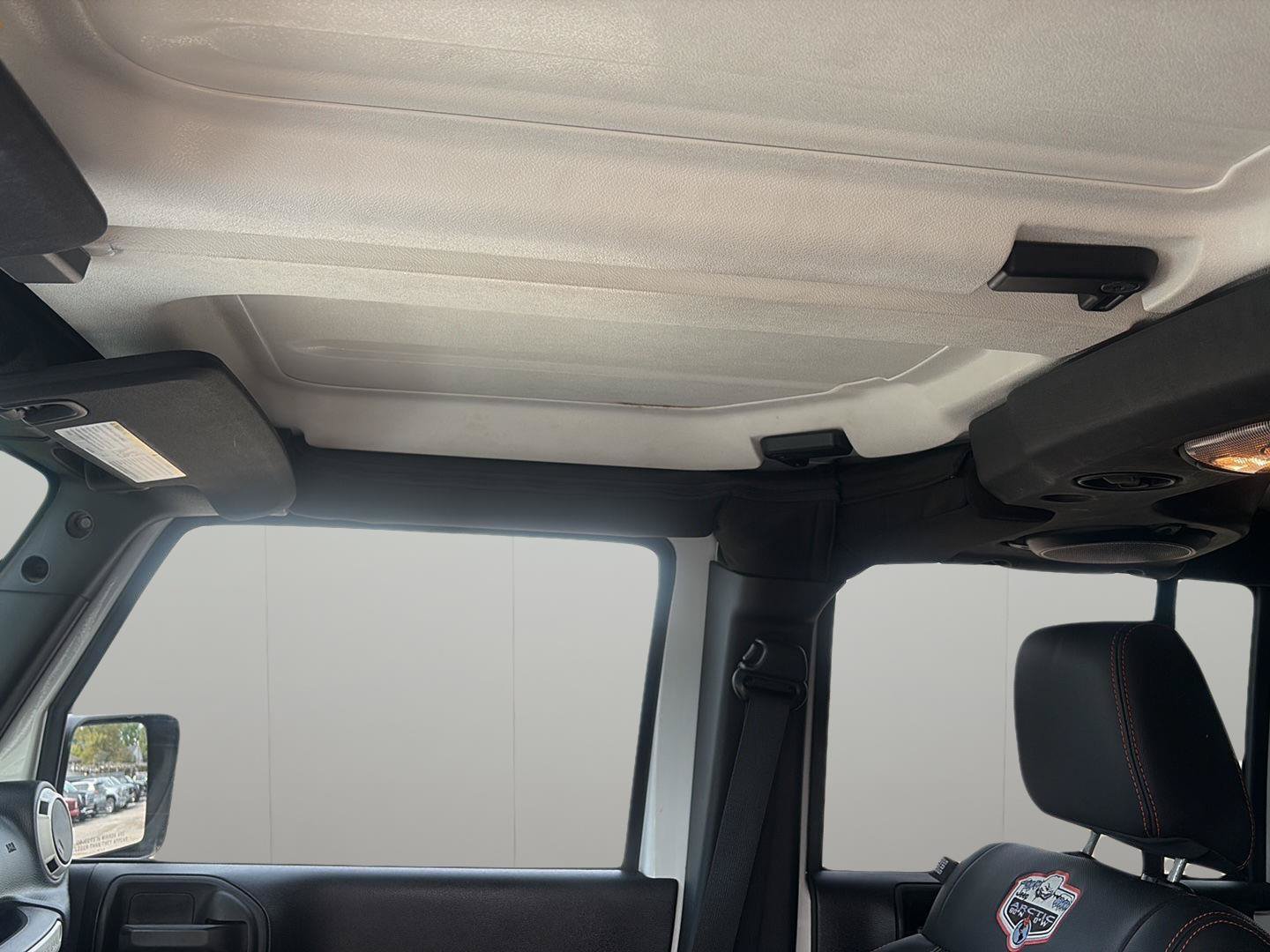 Used 2012 Jeep Wrangler Unlimited Sahara AWD/4WD image 20