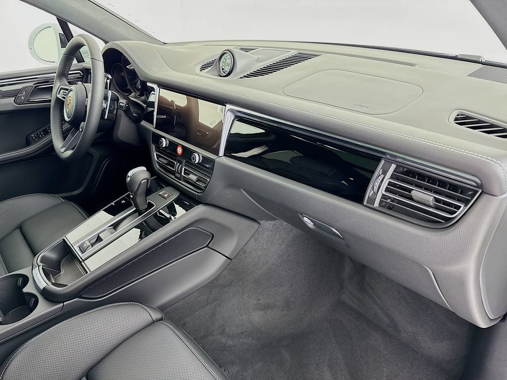 New 2026 Porsche Macan S AWD/4WD image 31