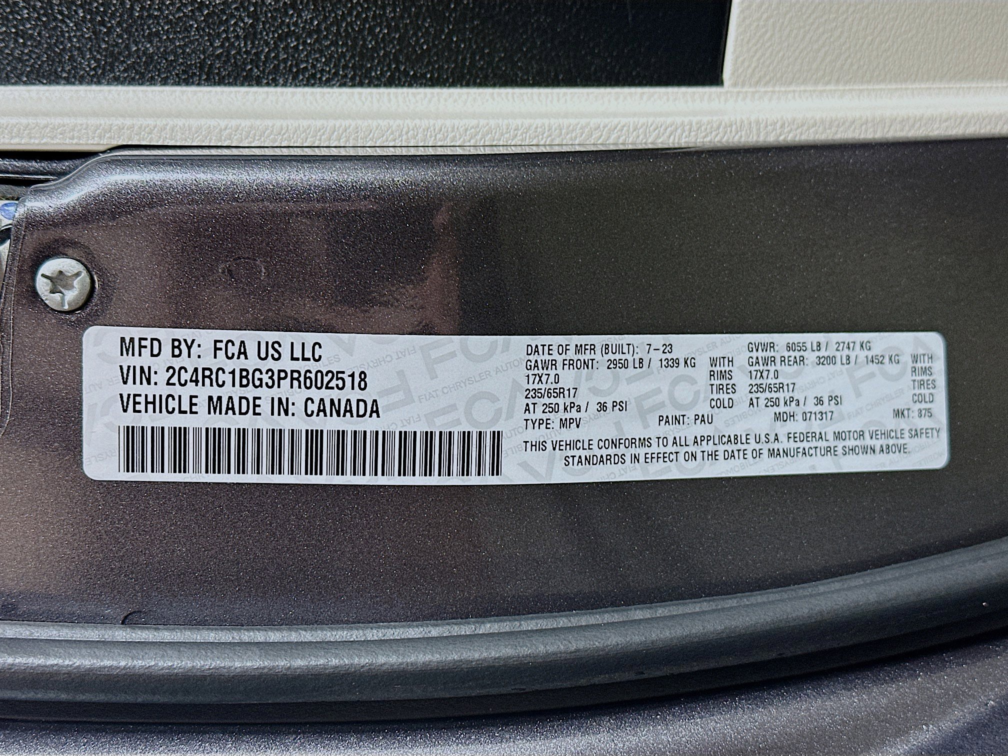 Used 2023 Chrysler Pacifica Touring-L FWD image 31