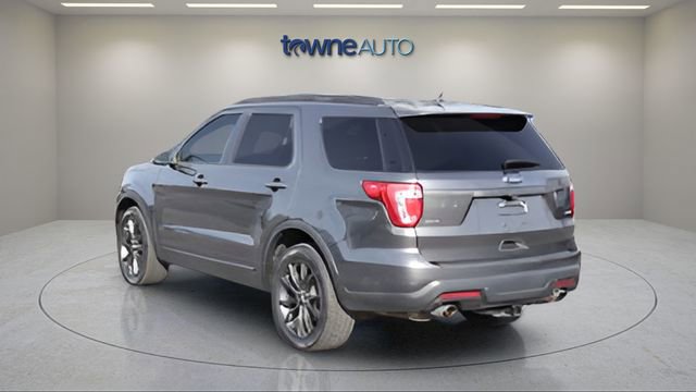 Used 2018 Ford Explorer XLT w/ Equipment Group 202A image 4