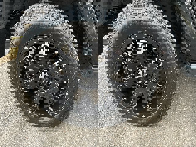 Used 2013 Jeep Wrangler Unlimited Sahara w/ Connectivity Group image 14