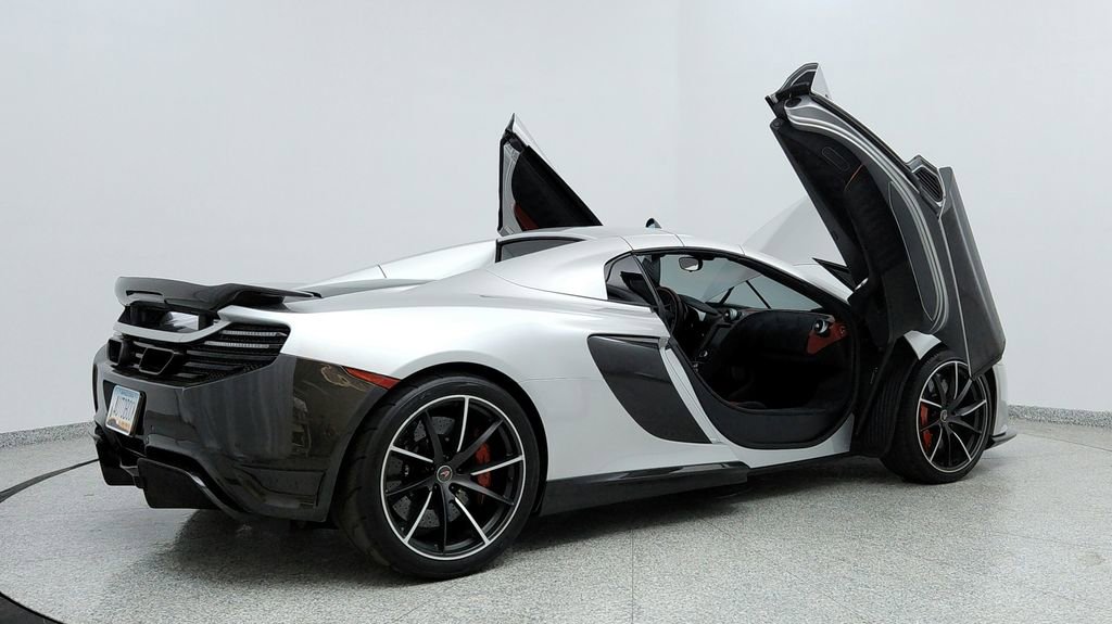 Used 2015 McLaren 650S Spider image 11