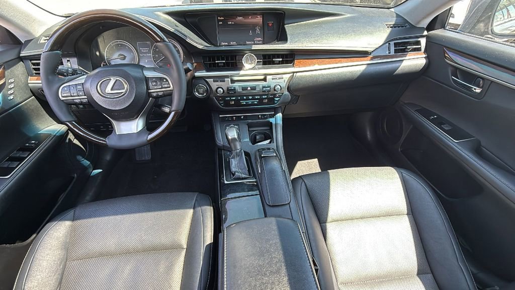Used 2017 Lexus ES 350 w/ Navigation System Package image 17
